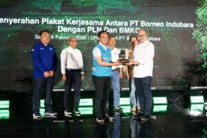 Momentum Ramadhan, PLN Salurkan 23.040 Unit REC ke PT Borneo Indobara untuk Dorong Green Mining