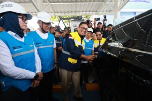 Puncak Arus Mudik Idul Fitri, Kementerian ESDM dan PLN Cek Operasional SPKLU dalam Melayani Pemudik EV