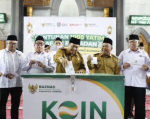 Jombang Berinfaq, Saat Ribuan Senyum Anak Yatim Warnai Masjid Agung Baitul Mukminin