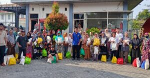 Ramadhan Penuh Berkah, SPBU Tambakberas Jombang Kembali Salurkan Sembako Parsel, untuk Anak Yatim dan Lansia