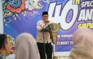 Keluarga Besar SMPN 2 Jombang Bersemi Kembali, Bupati Warsubi Tekankan Pentingnya Silaturahmi
