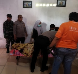 Warga Jogoroto Digegerkan Penemuan Lansia Tewas Tergantung, Diduga Depresi Penyakit Menahun